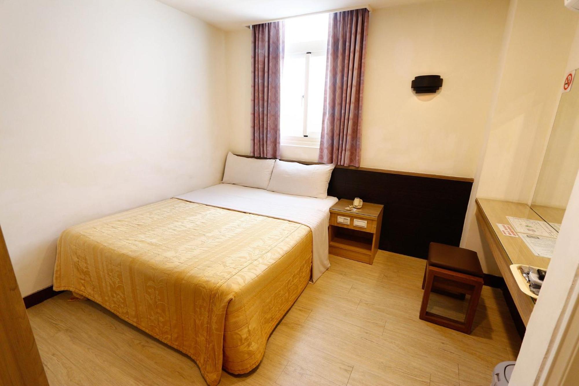 D.Y. Hotel Taichung Exterior photo