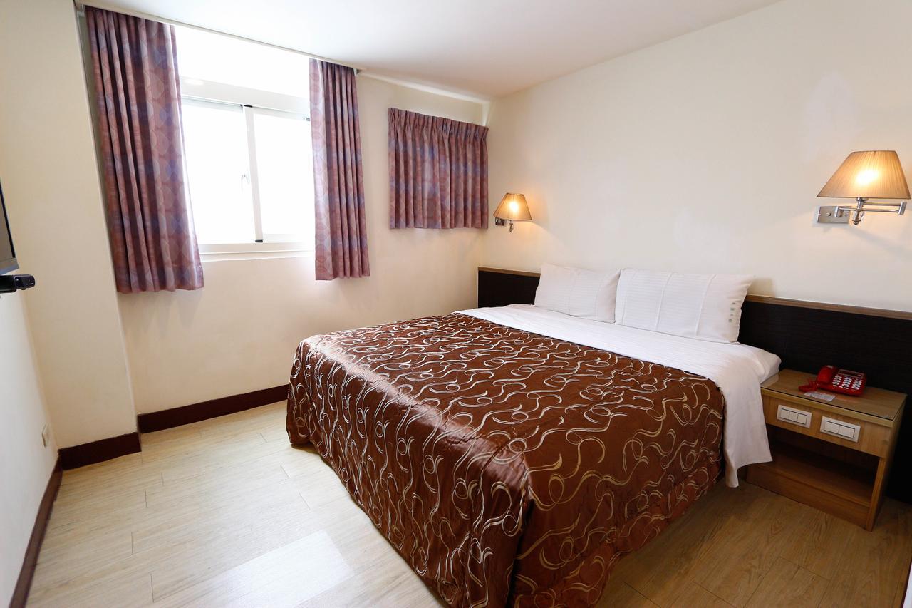 D.Y. Hotel Taichung Exterior photo