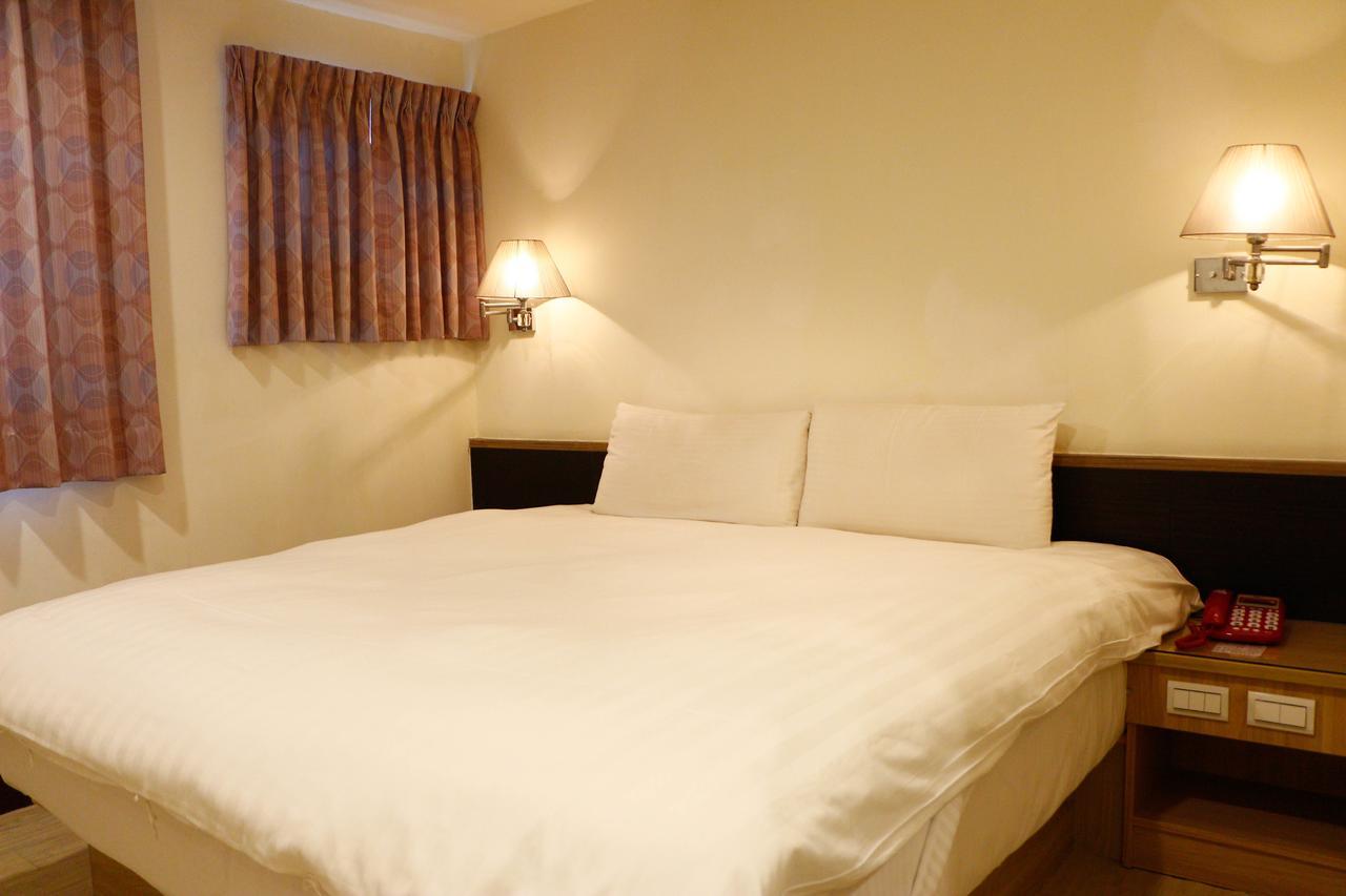 D.Y. Hotel Taichung Exterior photo