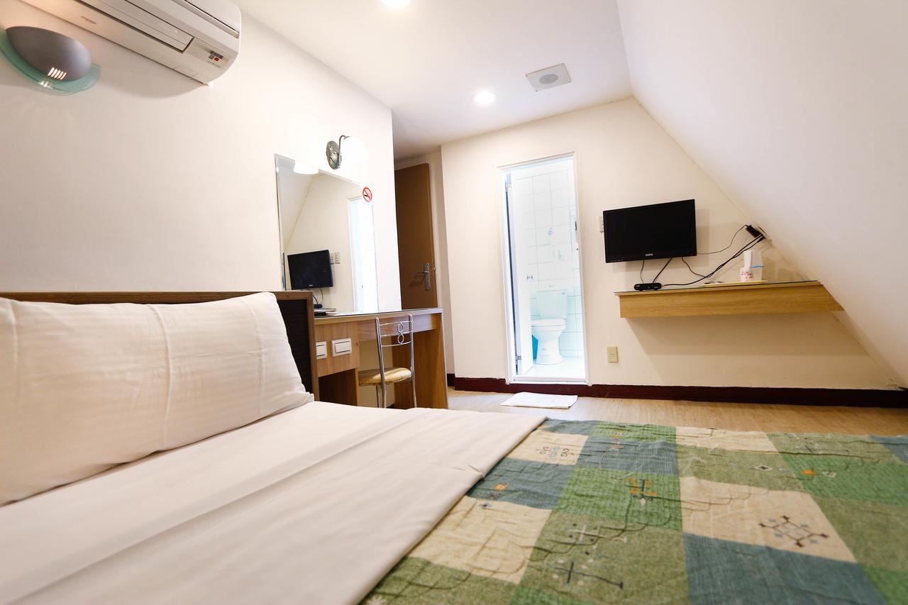 D.Y. Hotel Taichung Room photo